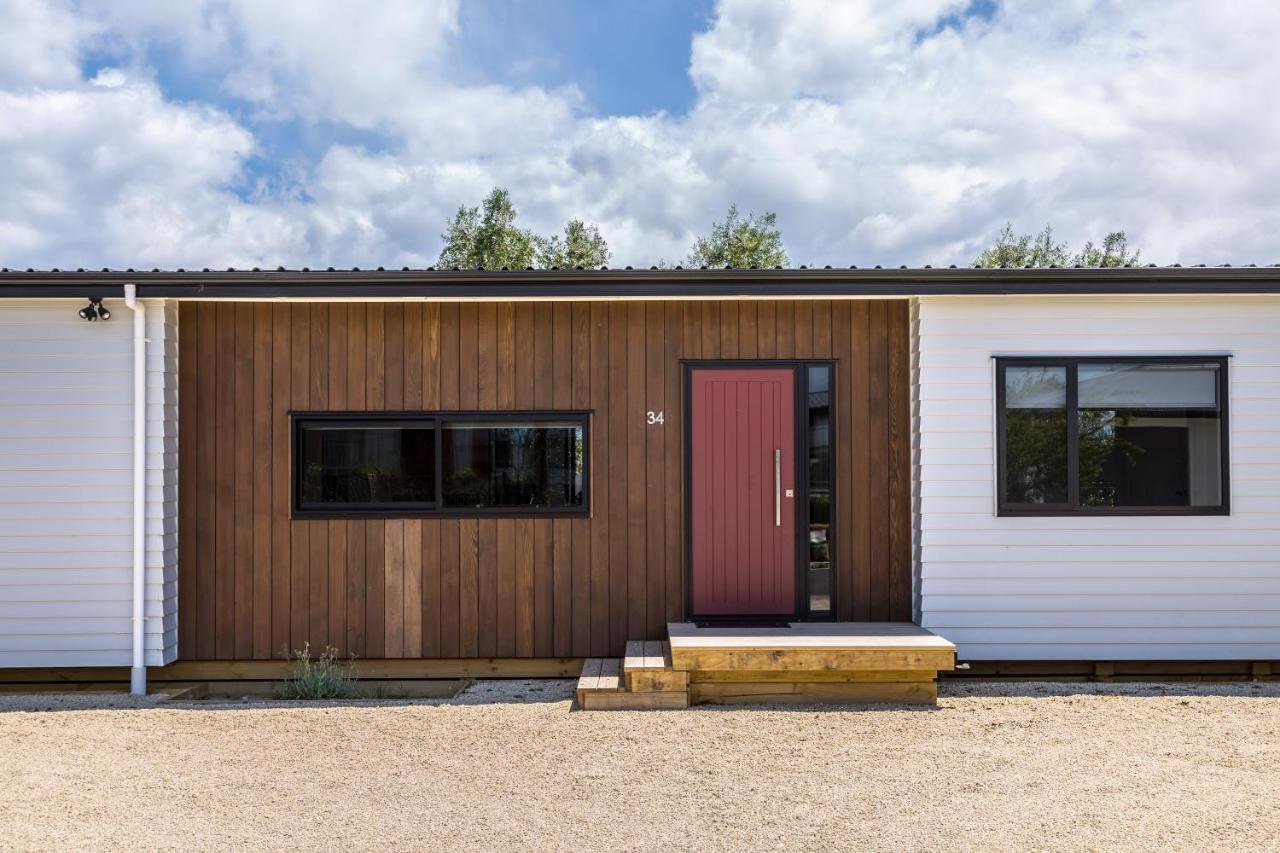 Burgundy Place * Martinborough